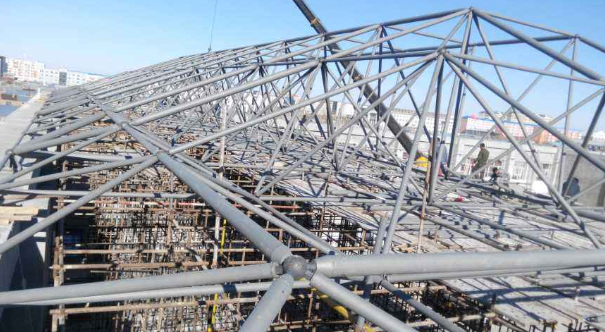 汕尾细数网架装配中抉择应用钢结构对室第的优势